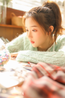 《年轻女教师》免费观看